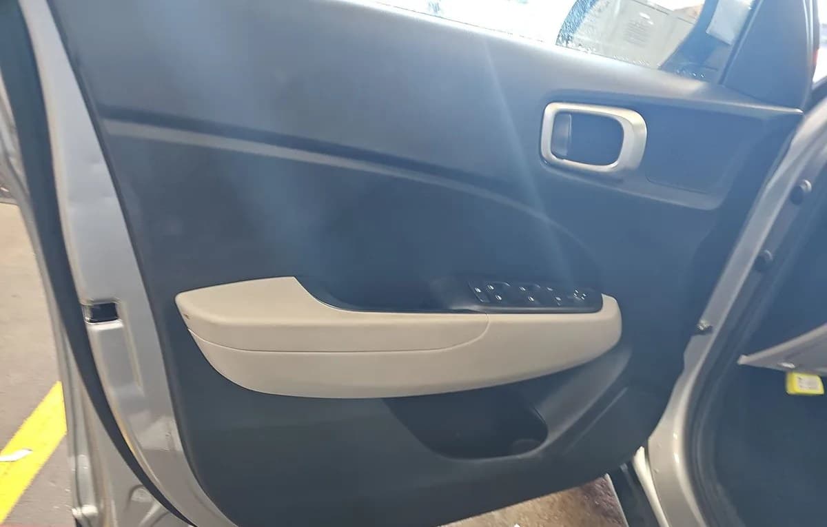 2023 HYUNDAI VENUE SEL 6