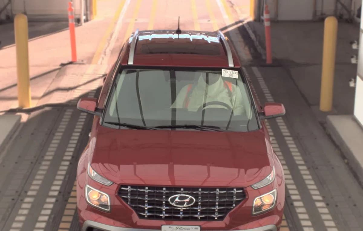 2025 HYUNDAI VENUE SEL 3
