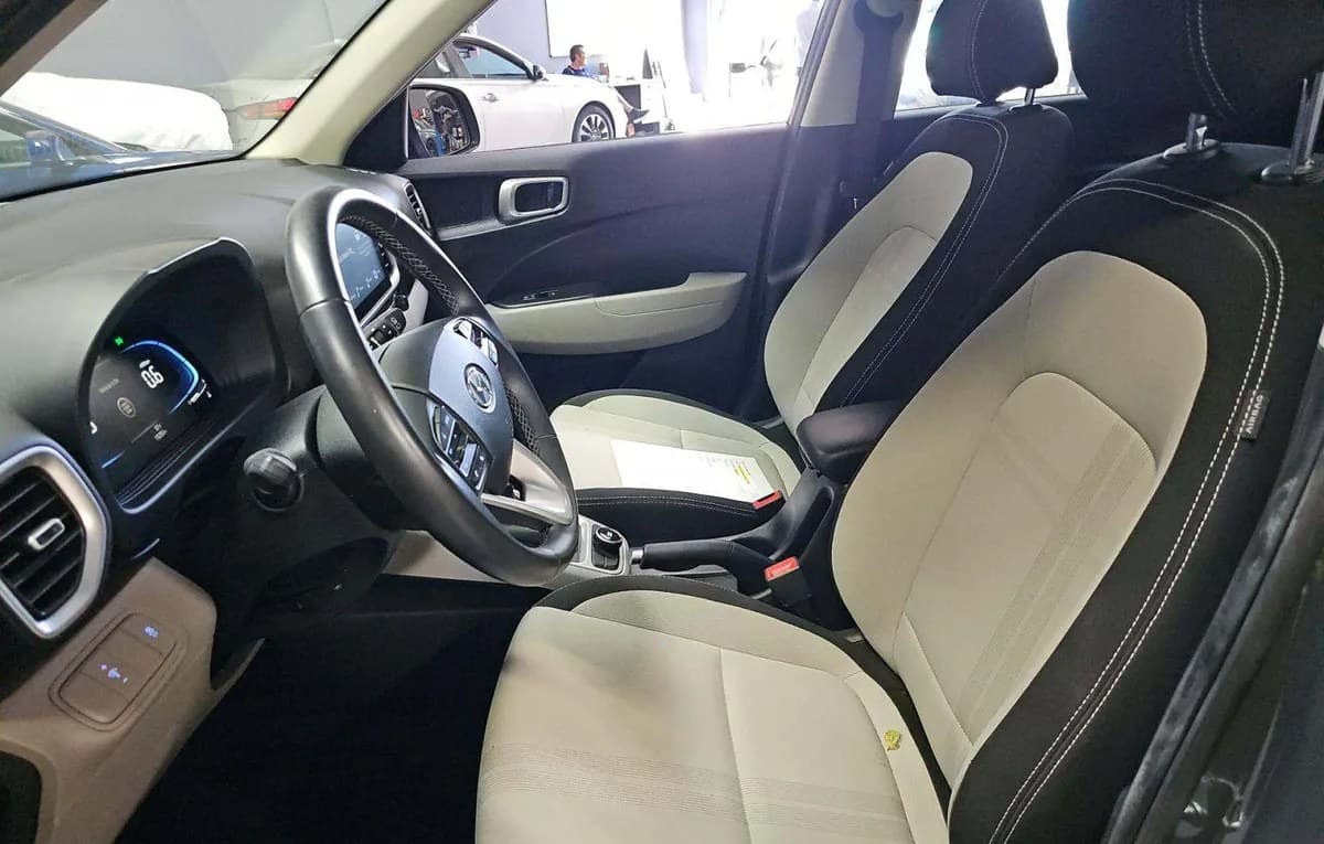 2025 HYUNDAI VENUE SEL 4