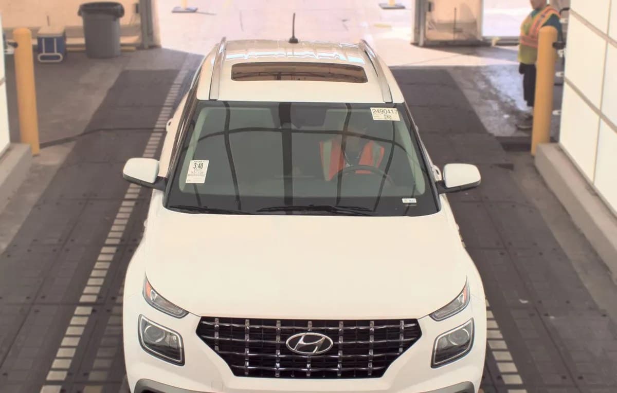 2025 HYUNDAI VENUE SEL 3