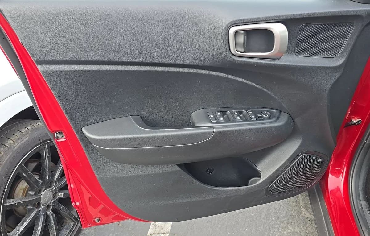 2025 HYUNDAI VENUE SEL 6