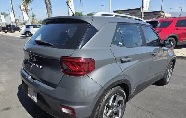 2025 HYUNDAI VENUE SEL 3