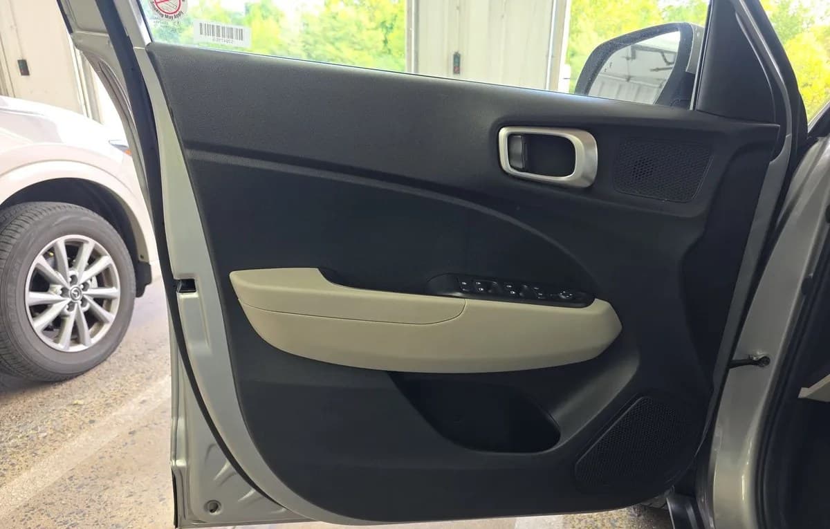 2025 HYUNDAI VENUE SEL 6