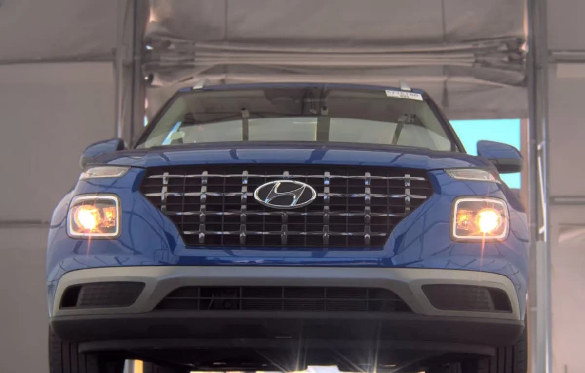 2026 HYUNDAI VENUE SEL 4