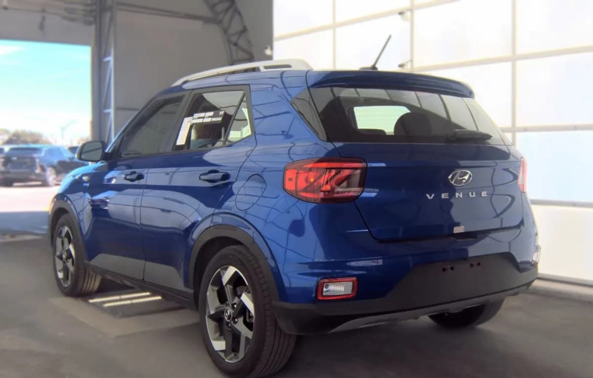 2026 HYUNDAI VENUE SEL 5