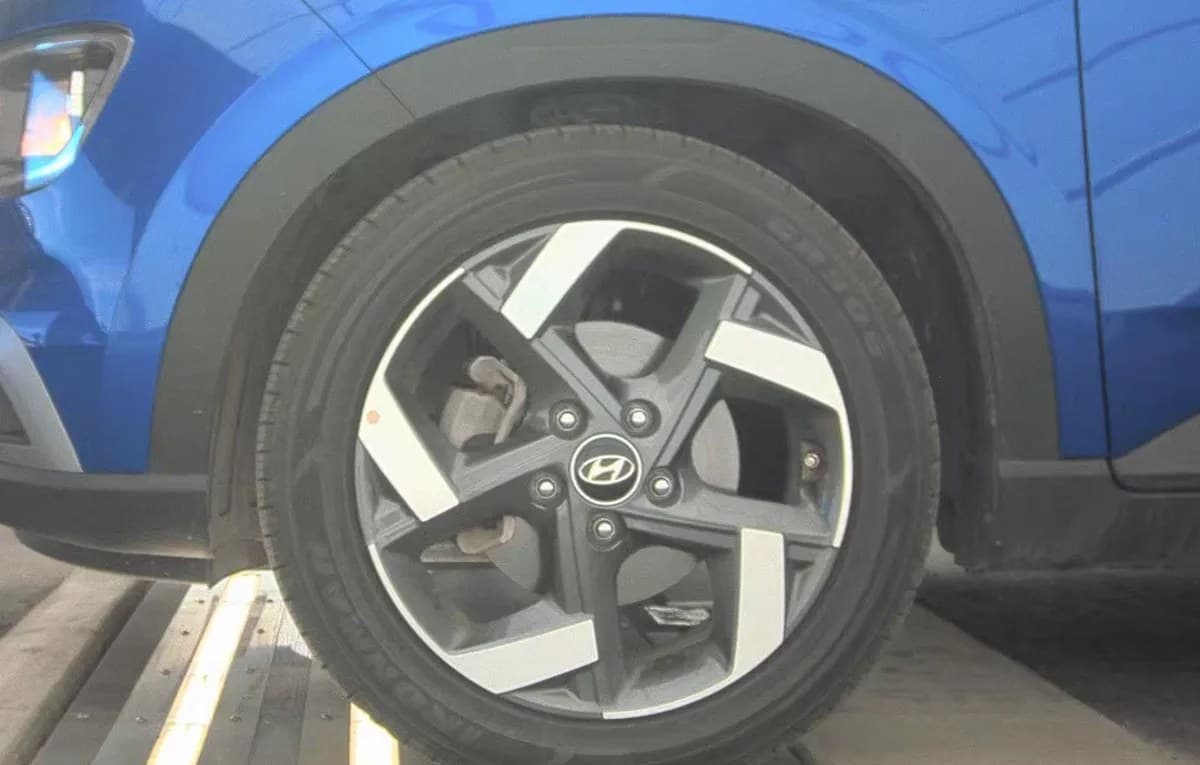 2026 HYUNDAI VENUE SEL 6