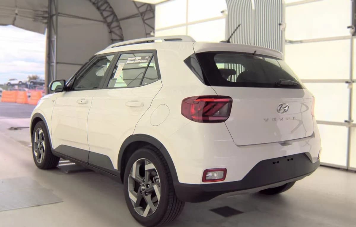 2026 HYUNDAI VENUE SEL 5