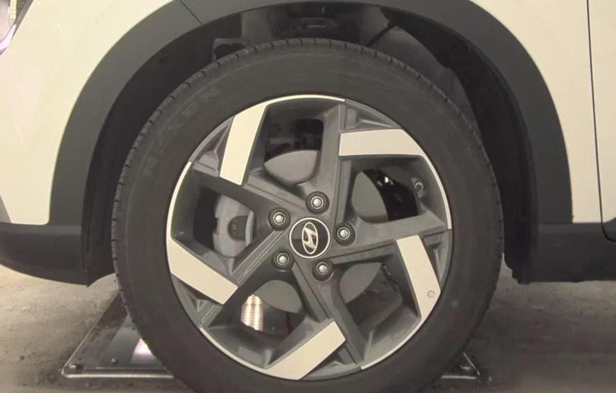 2026 HYUNDAI VENUE SEL 6