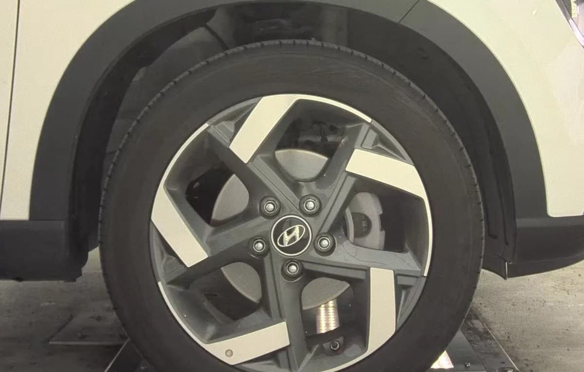 2026 HYUNDAI VENUE SEL 7