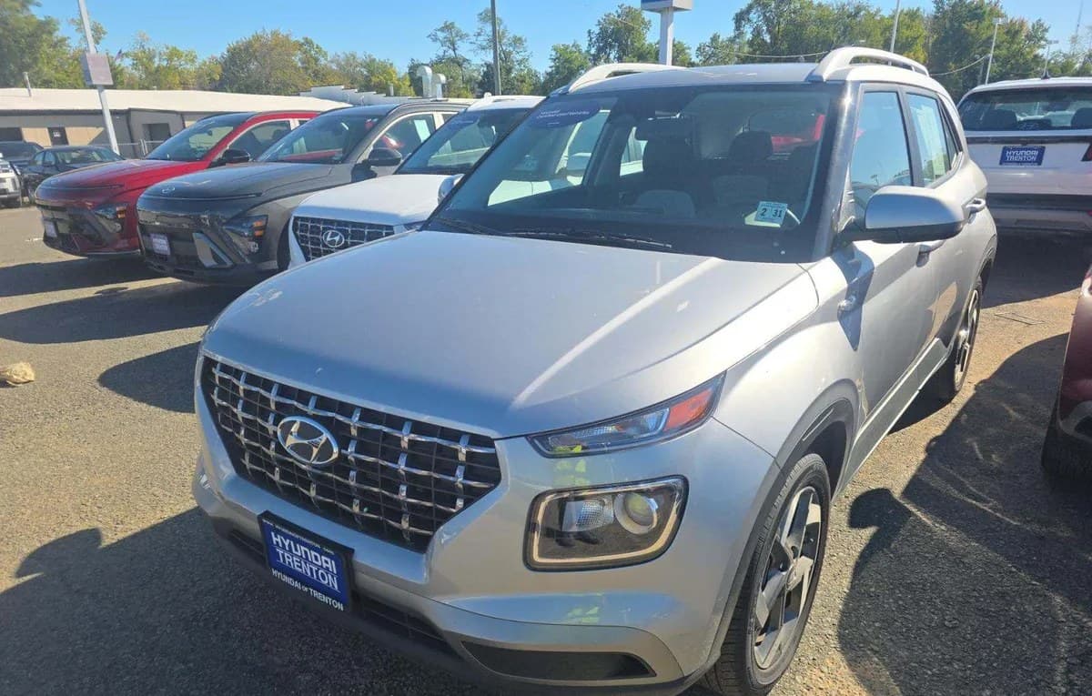 2026 HYUNDAI VENUE SEL 2