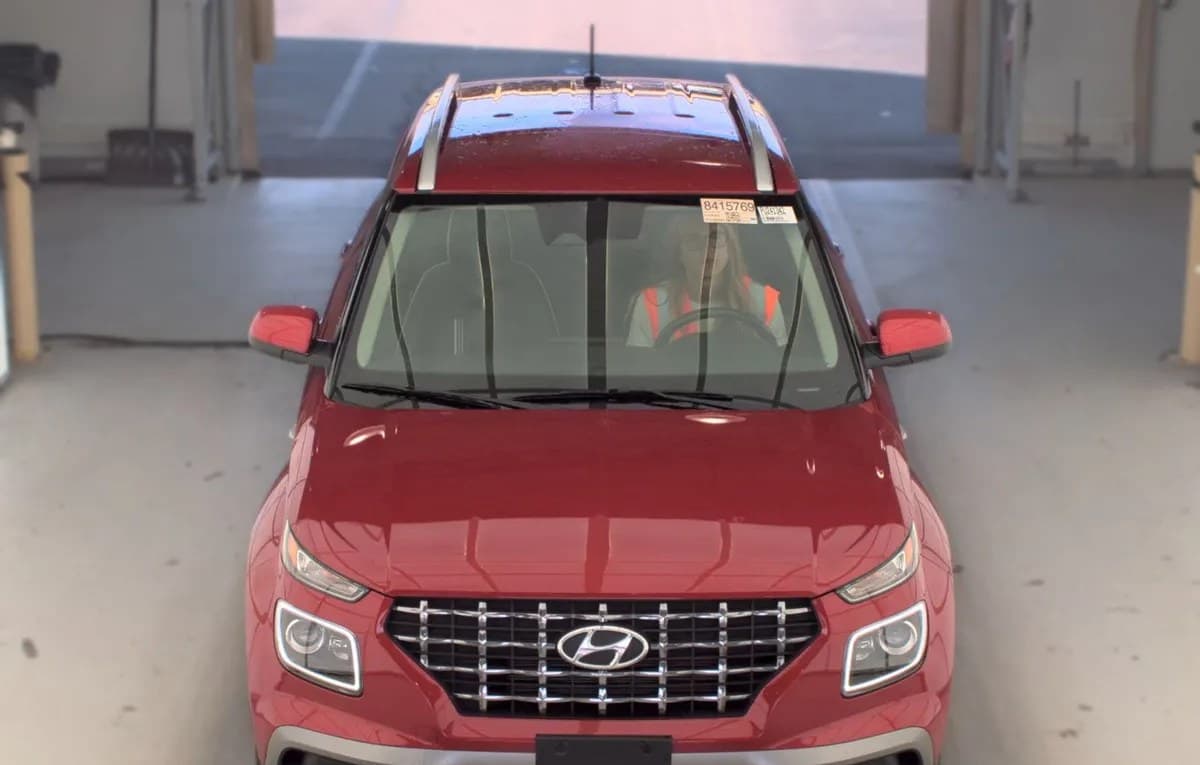 2023 HYUNDAI VENUE Limited 3