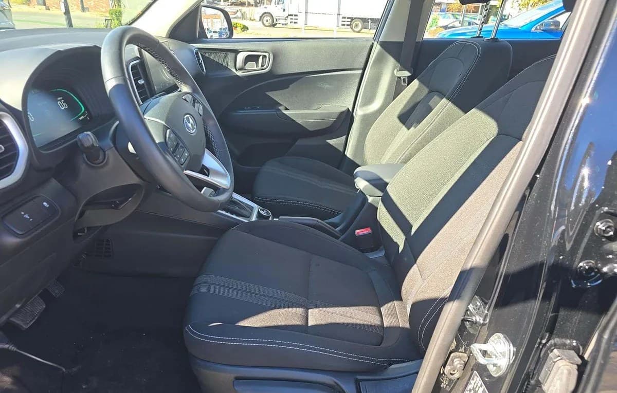 2026 HYUNDAI VENUE SEL 4