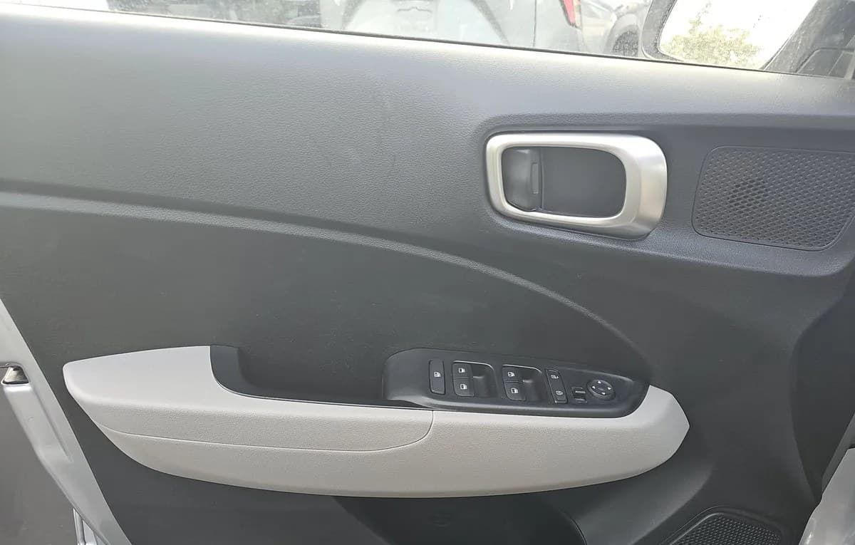 2025 HYUNDAI VENUE SEL 6