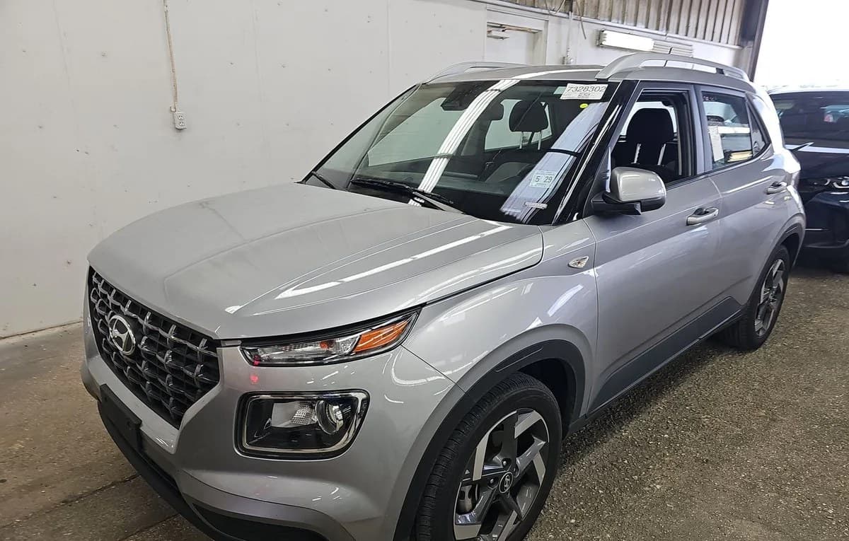 2025 HYUNDAI VENUE SEL 2
