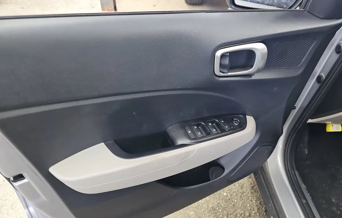 2025 HYUNDAI VENUE SEL 6