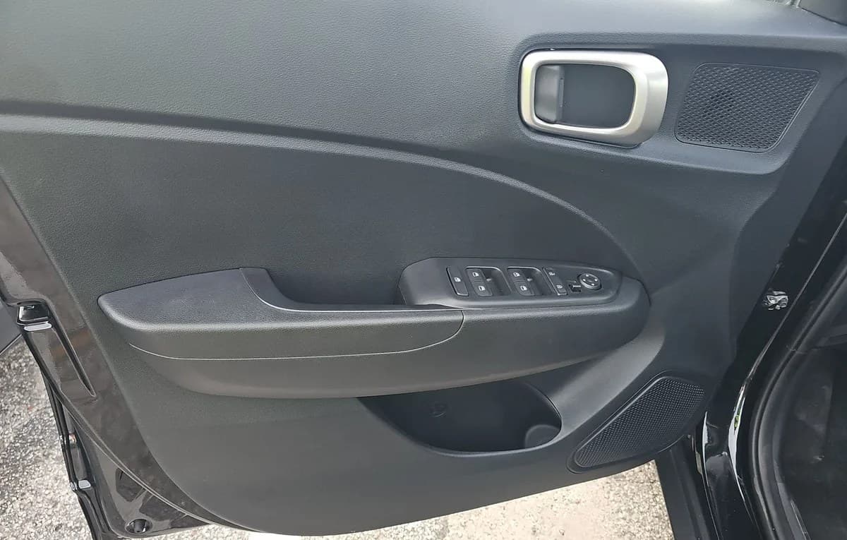 2026 HYUNDAI VENUE SEL 6