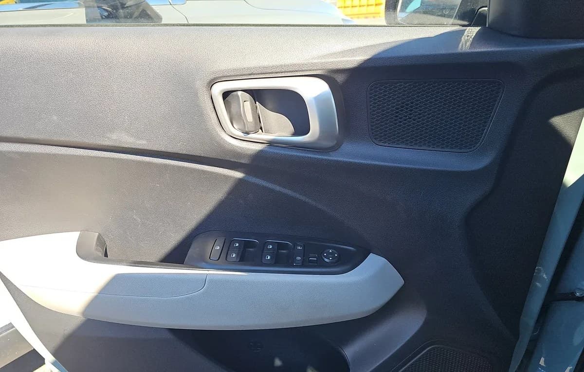 2025 HYUNDAI VENUE SEL 6
