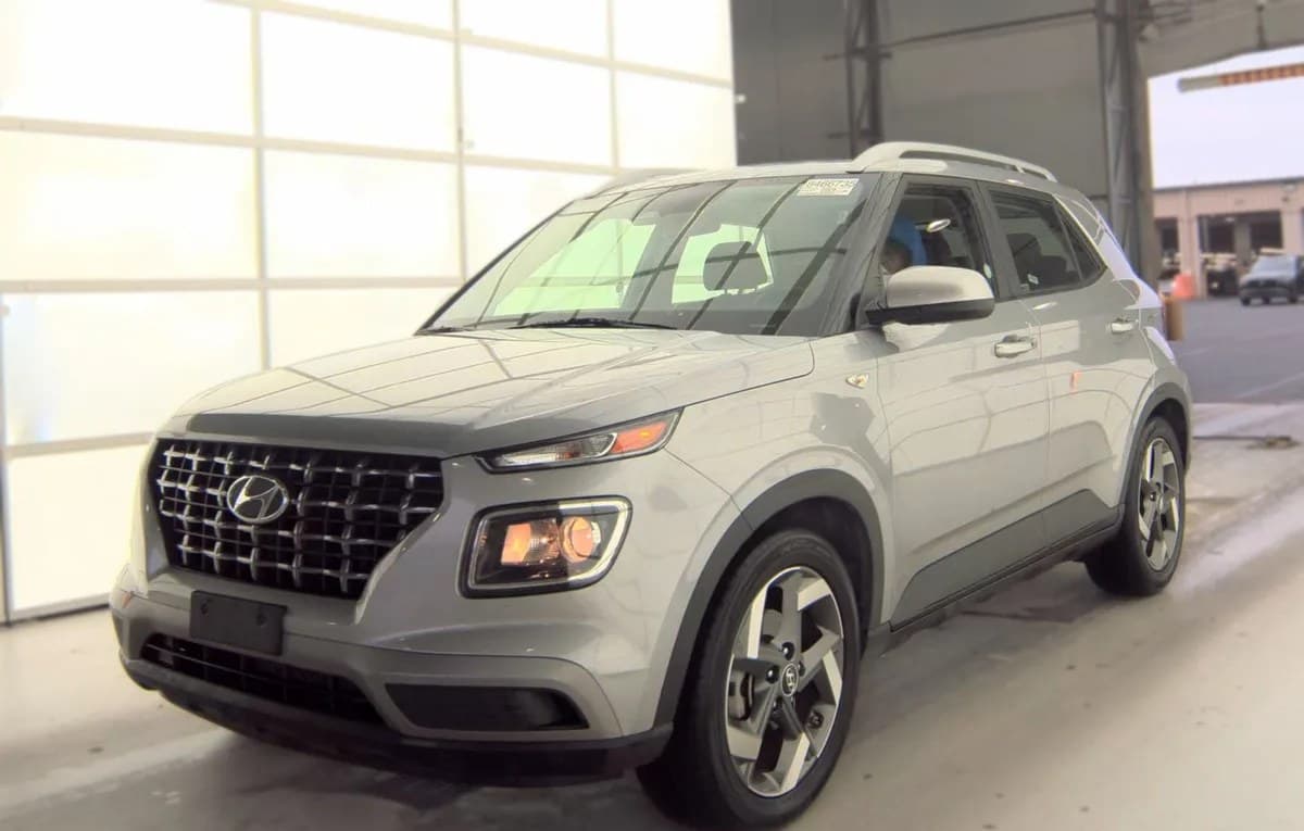 2025 HYUNDAI VENUE SEL 2