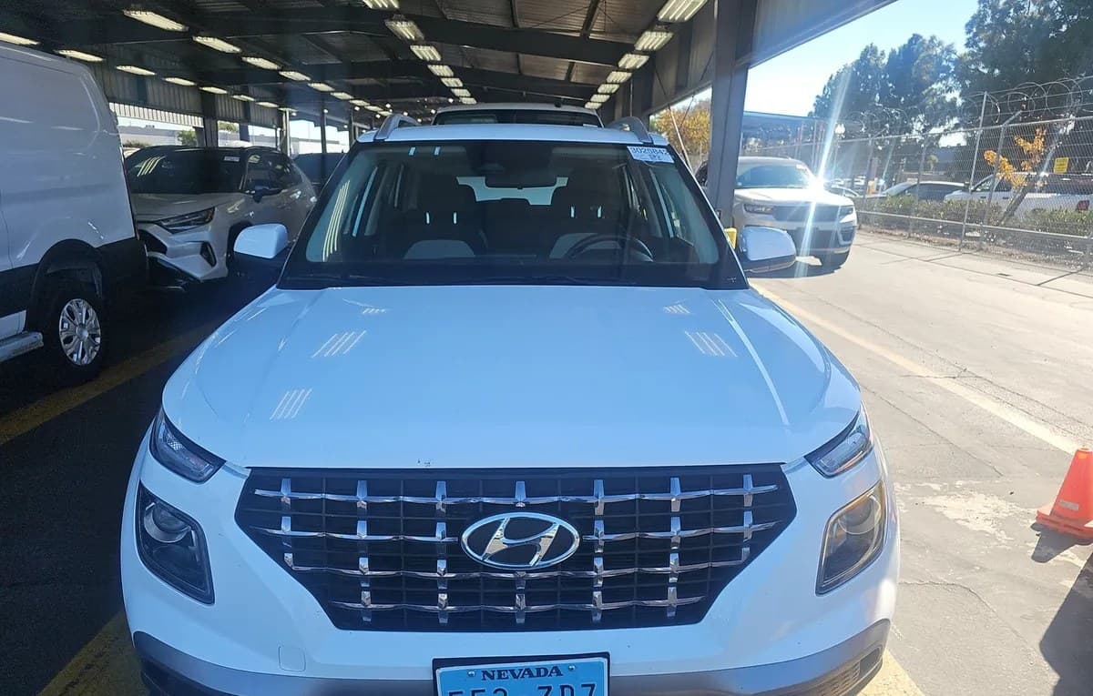 2025 HYUNDAI VENUE SEL 3