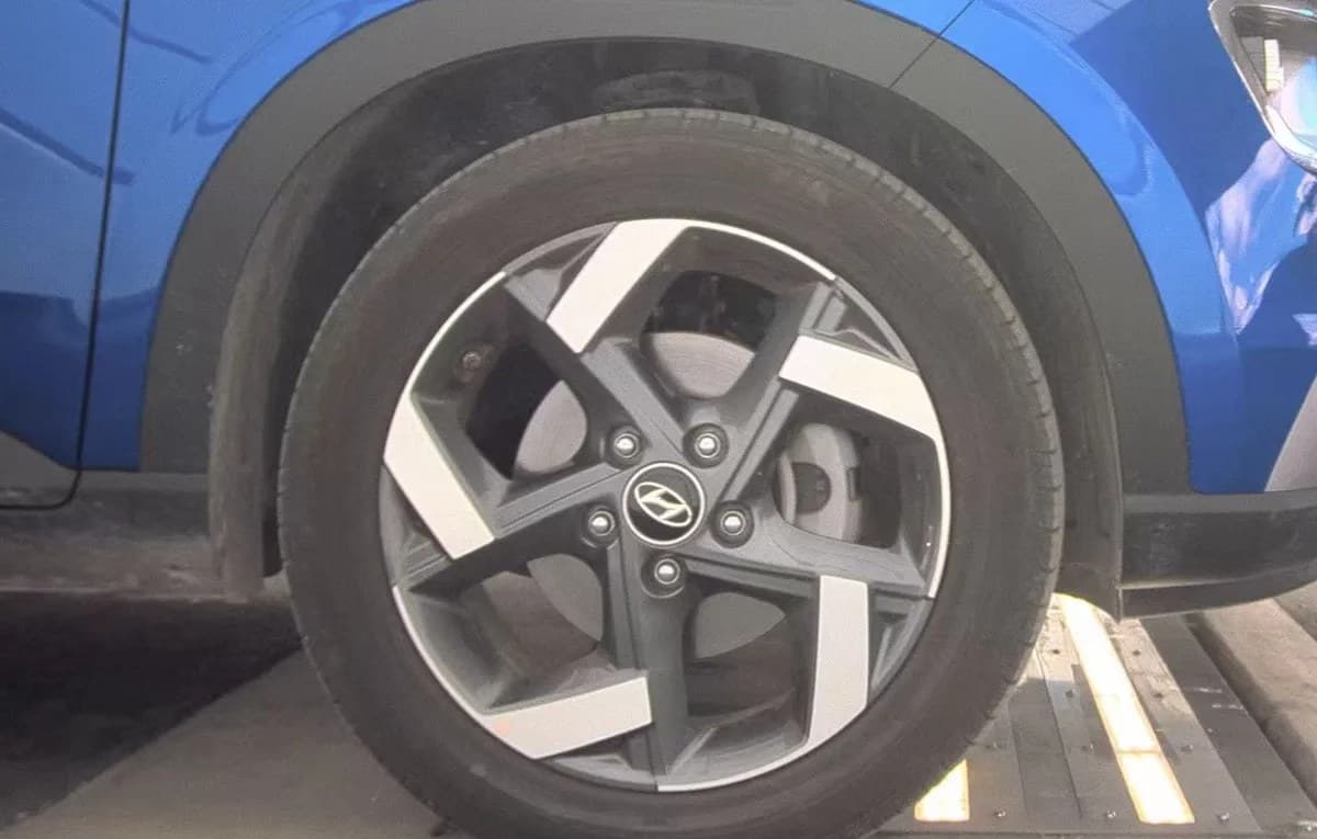 2026 HYUNDAI VENUE SEL 7