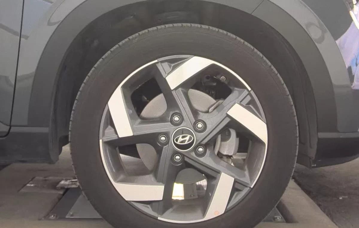 2026 HYUNDAI VENUE SEL 7