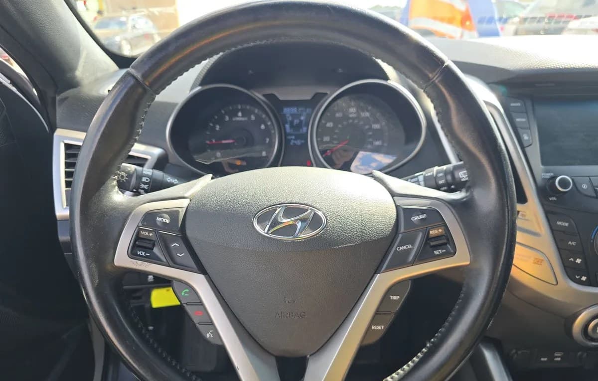 2017 HYUNDAI VELOSTER VALUE EDITION 7