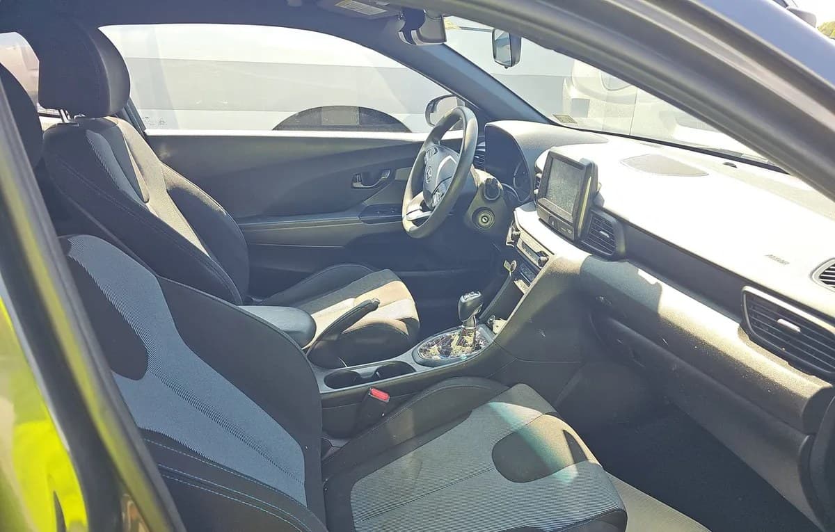 2019 HYUNDAI VELOSTER 2.0 4