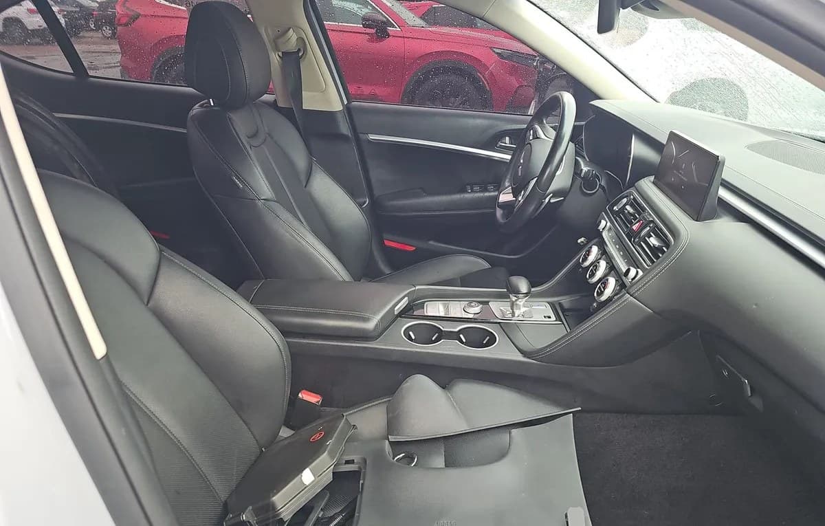 2022 GENESIS G70 2.0T Standard 5