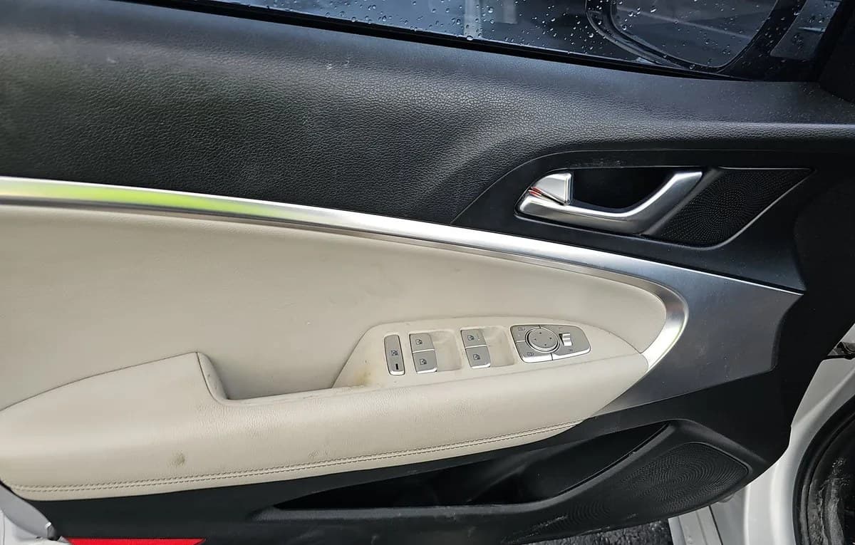 2019 GENESIS G70 2.0T Advanced 6