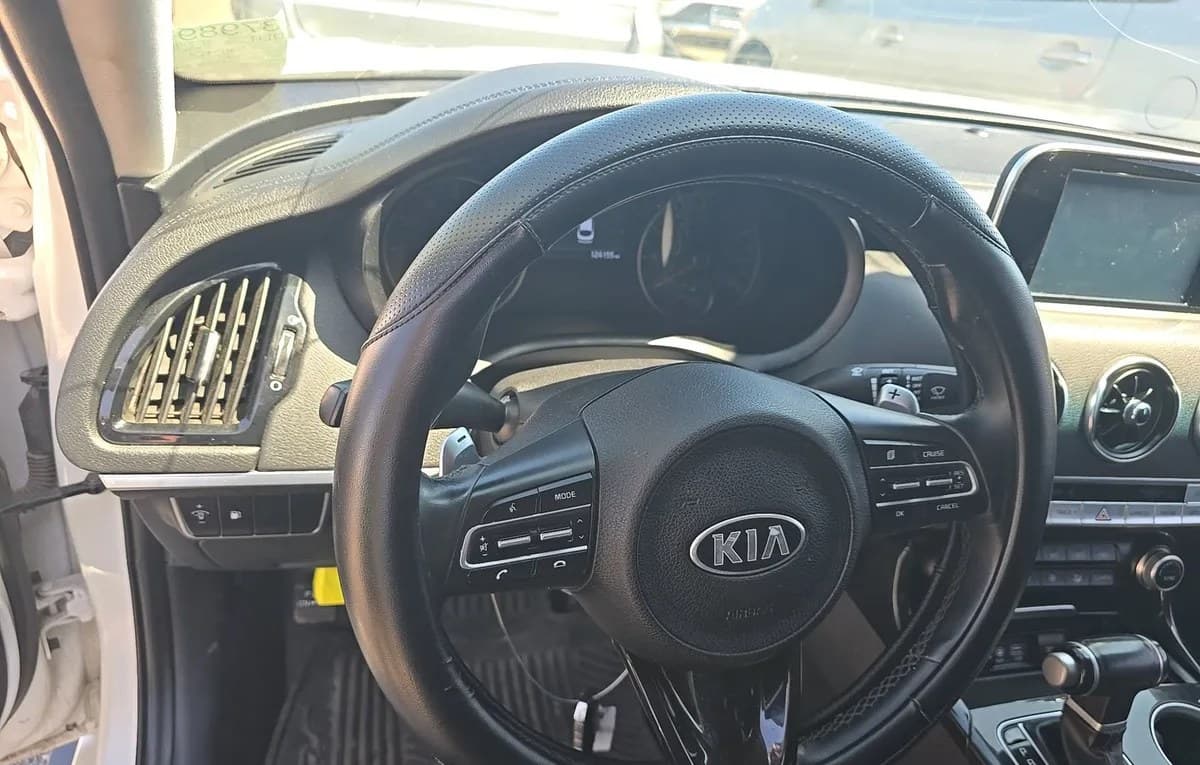 2018 KIA STINGER Base 6