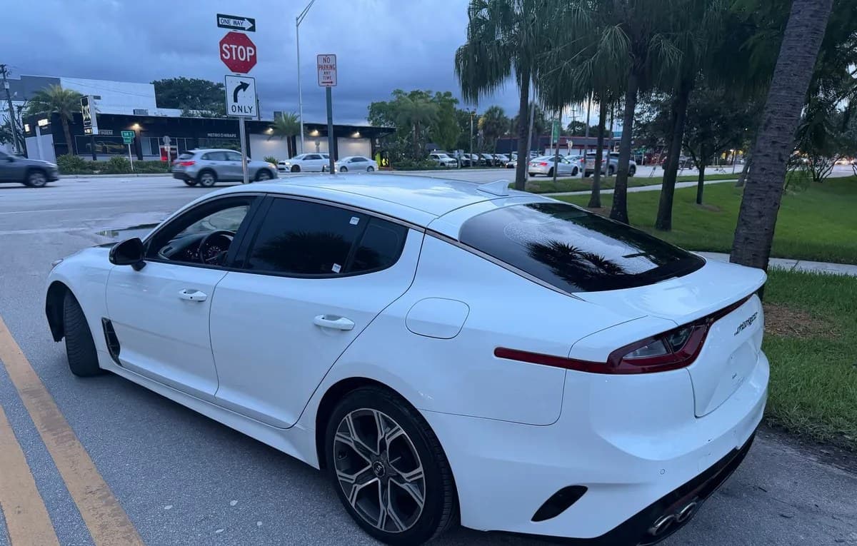 2020 KIA STINGER GT-LINE 4