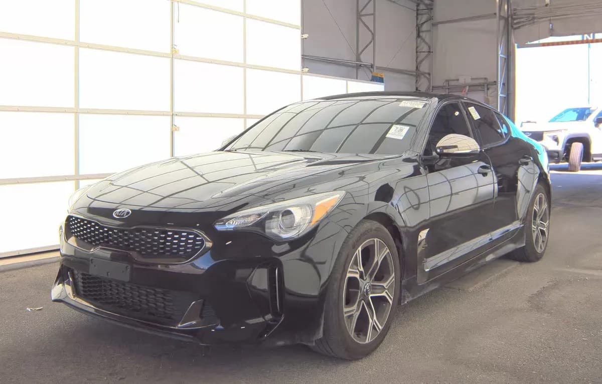 2020 KIA STINGER GT-Line 2
