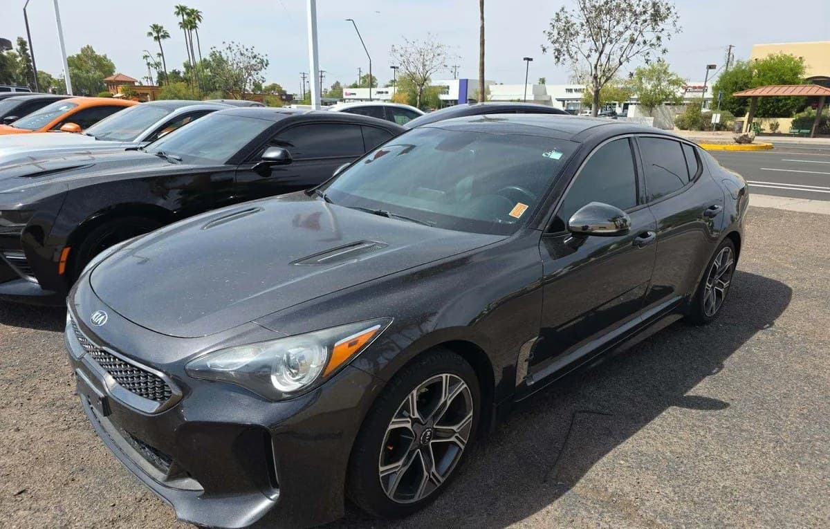2020 KIA STINGER GT-Line 2