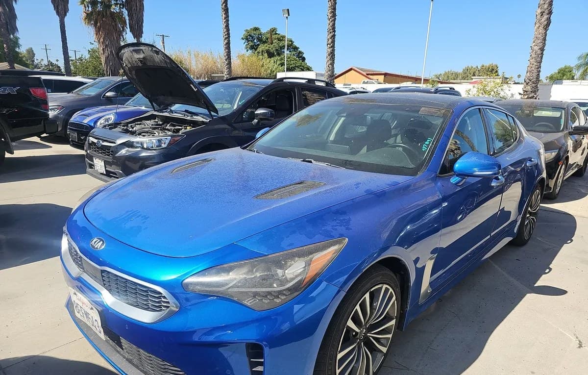 2018 KIA STINGER Premium 2