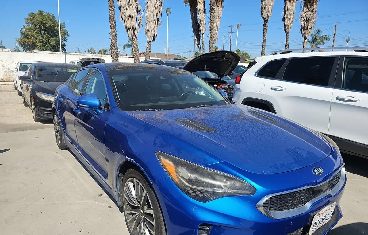 2018 KIA STINGER Premium 4