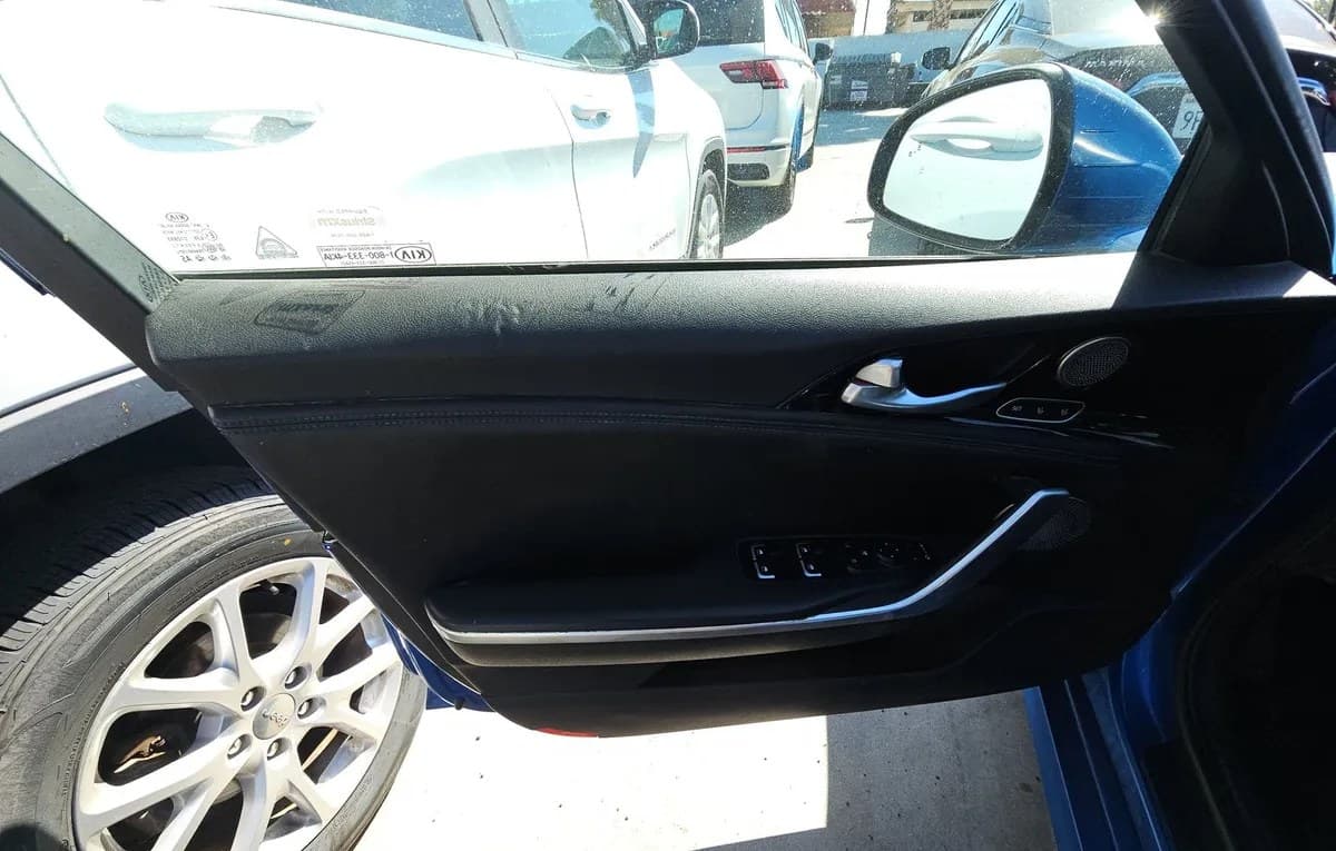 2018 KIA STINGER Premium 6