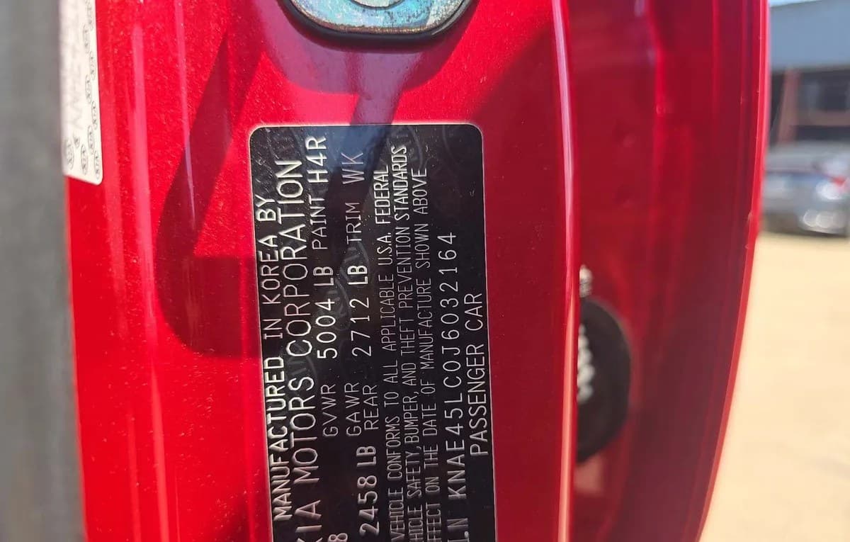2018 KIA STINGER GT1 3
