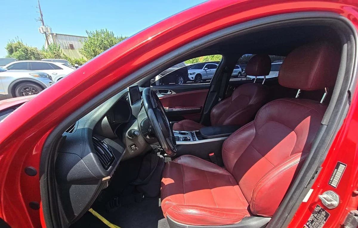 2018 KIA STINGER GT1 4