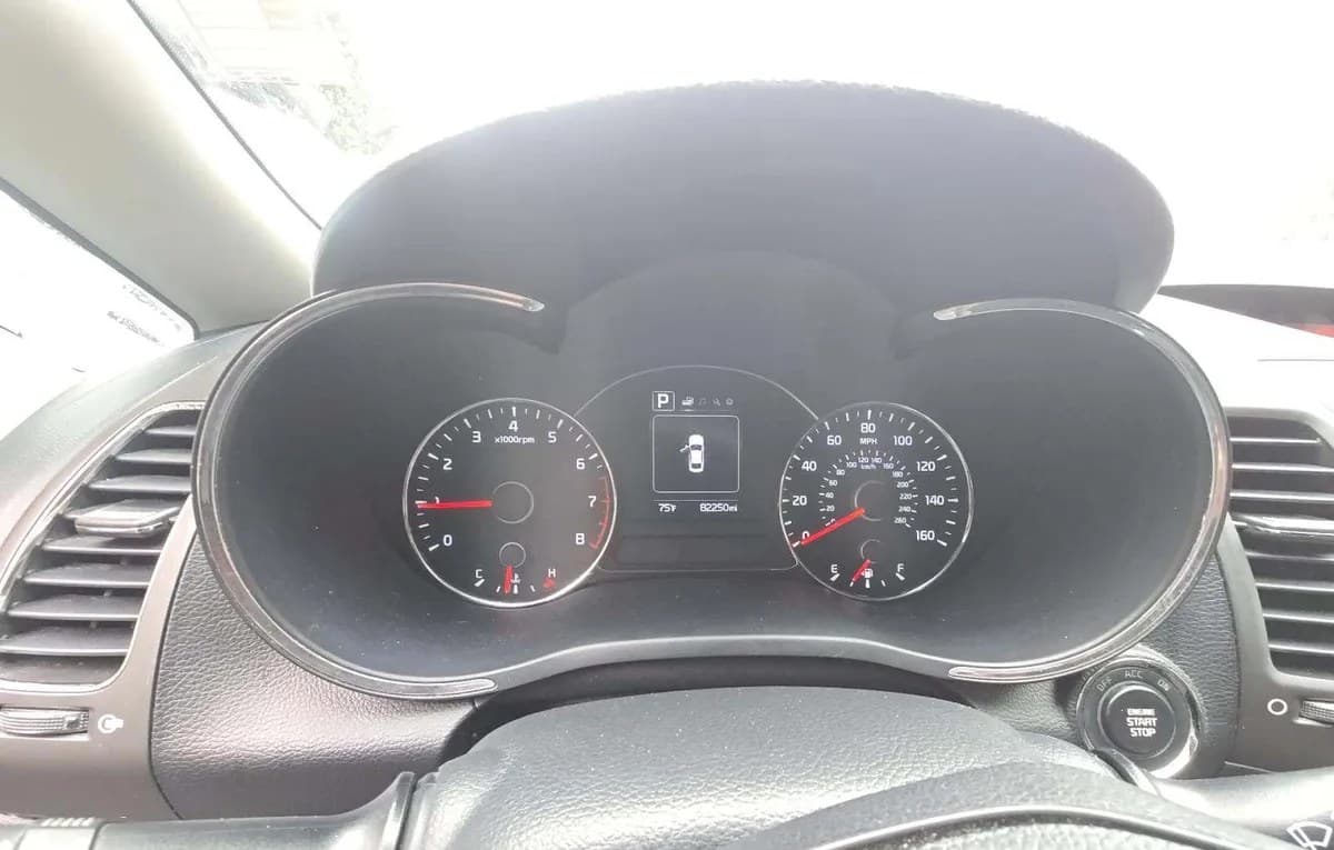 2017 KIA FORTE5 LX HATCHBACK 6