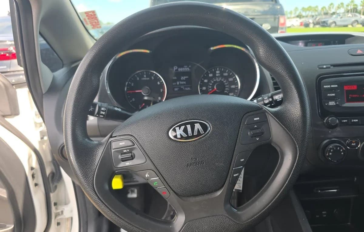 2018 KIA FORTE FORTE5 LX 6