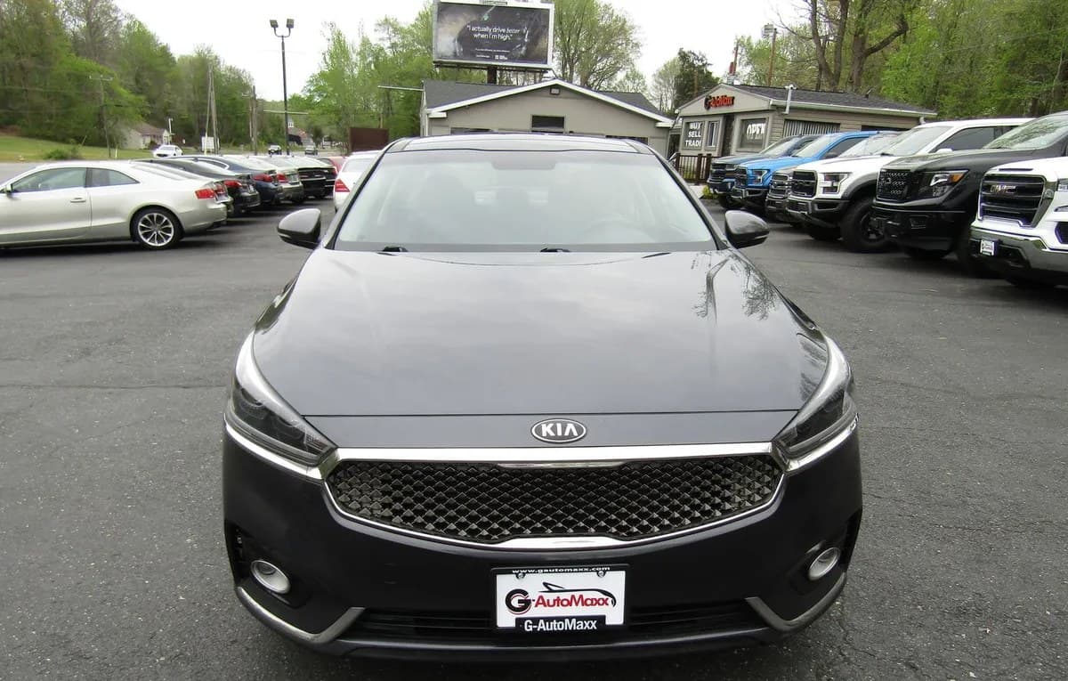 2017 KIA CADENZA Premium 3