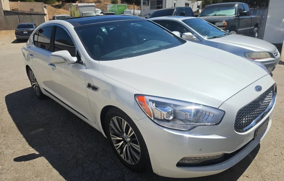 2017 KIA K900 Premium 3