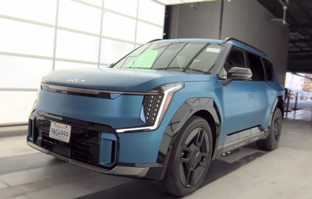 2024 KIA EV9 GT-LINE