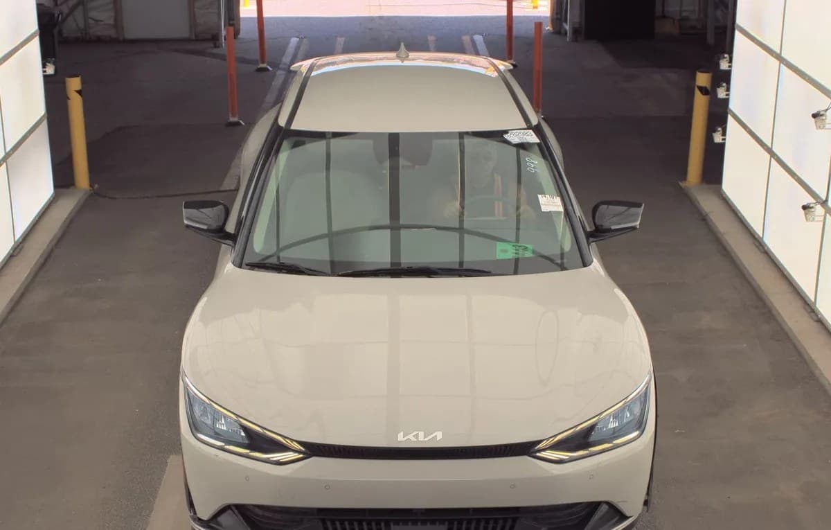 2022 KIA EV6 Wind 3