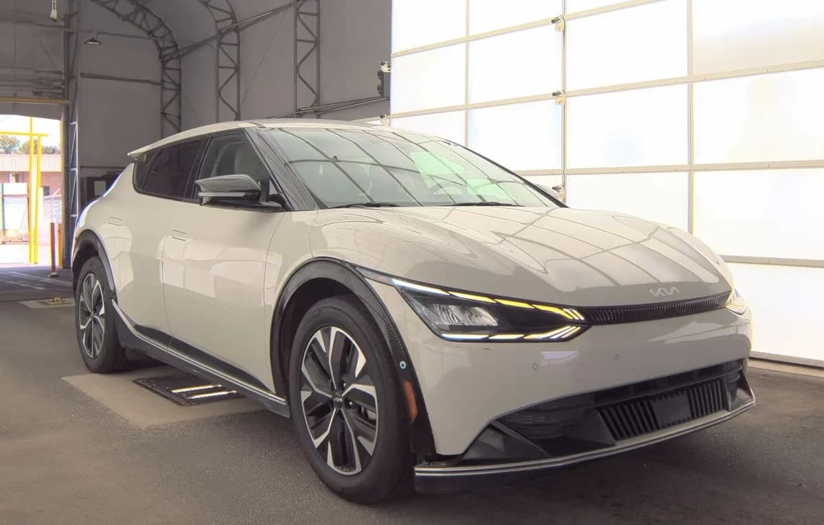 2022 KIA EV6 Wind 4