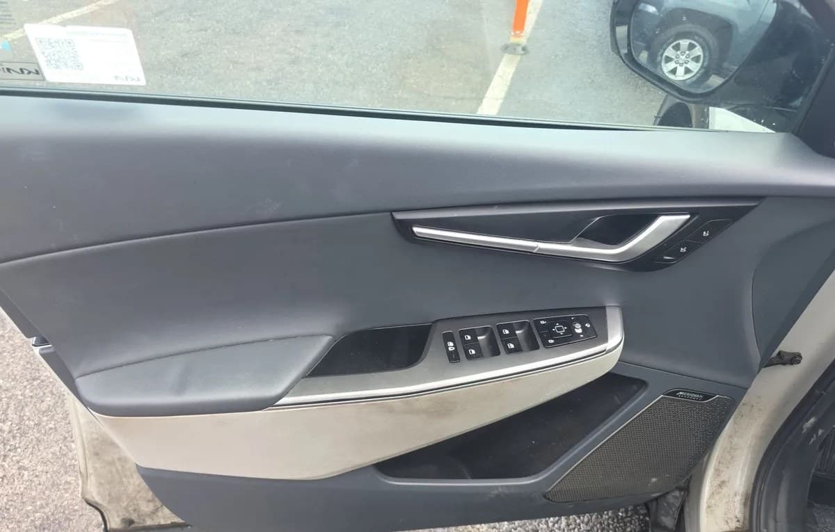 2022 KIA EV6 Wind 6