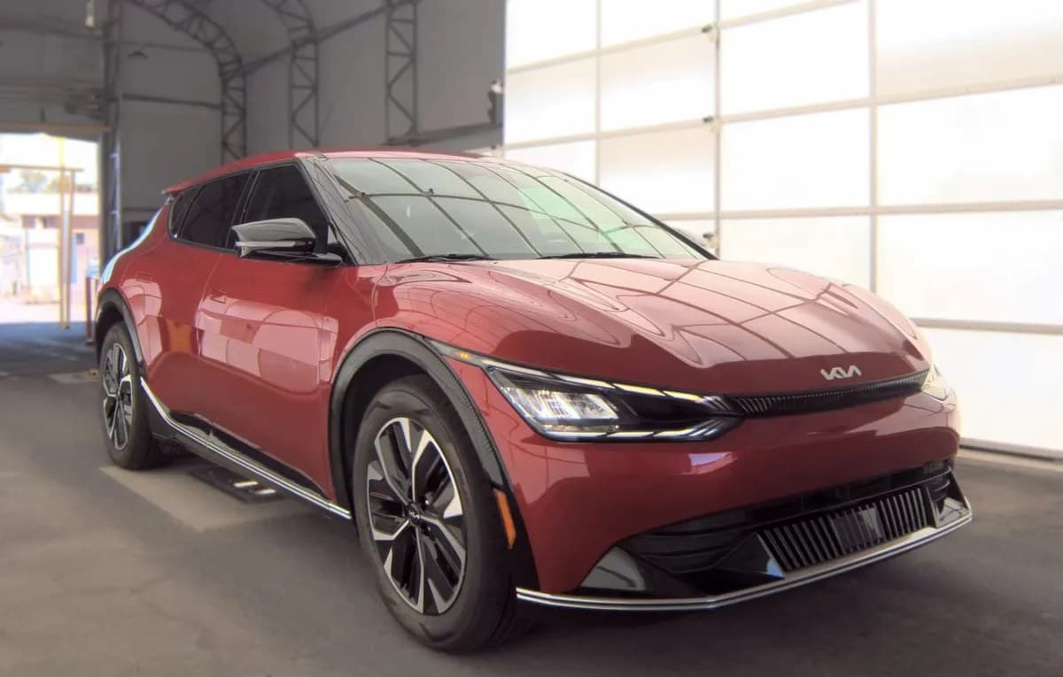 2022 KIA EV6 WIND 4