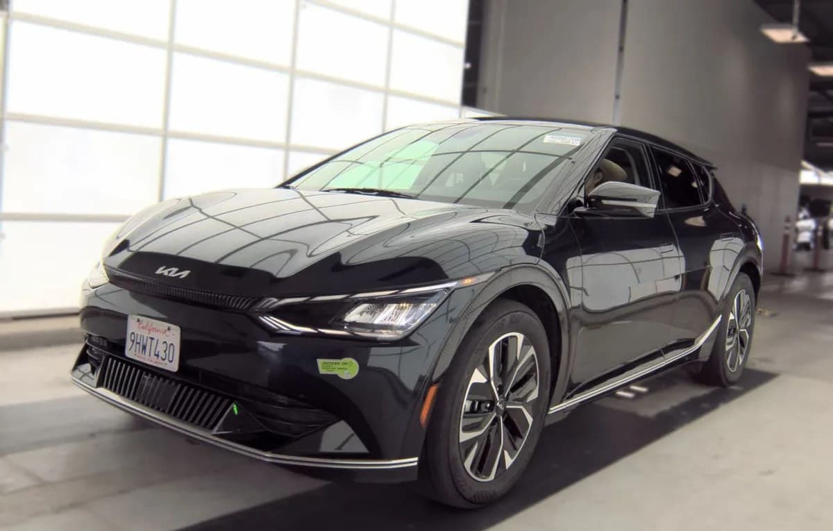 2023 KIA EV6 Wind 2