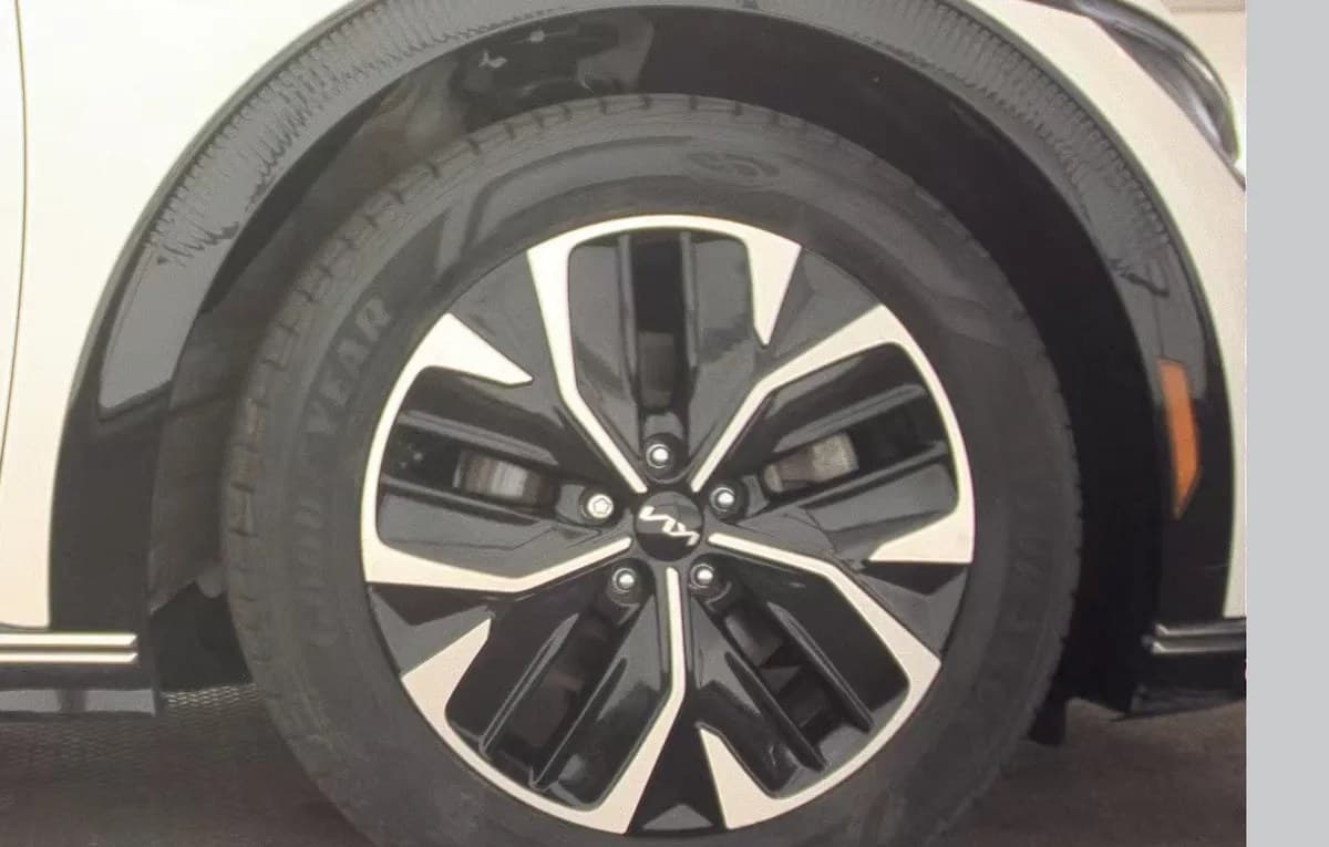 2023 KIA EV6 Wind 7