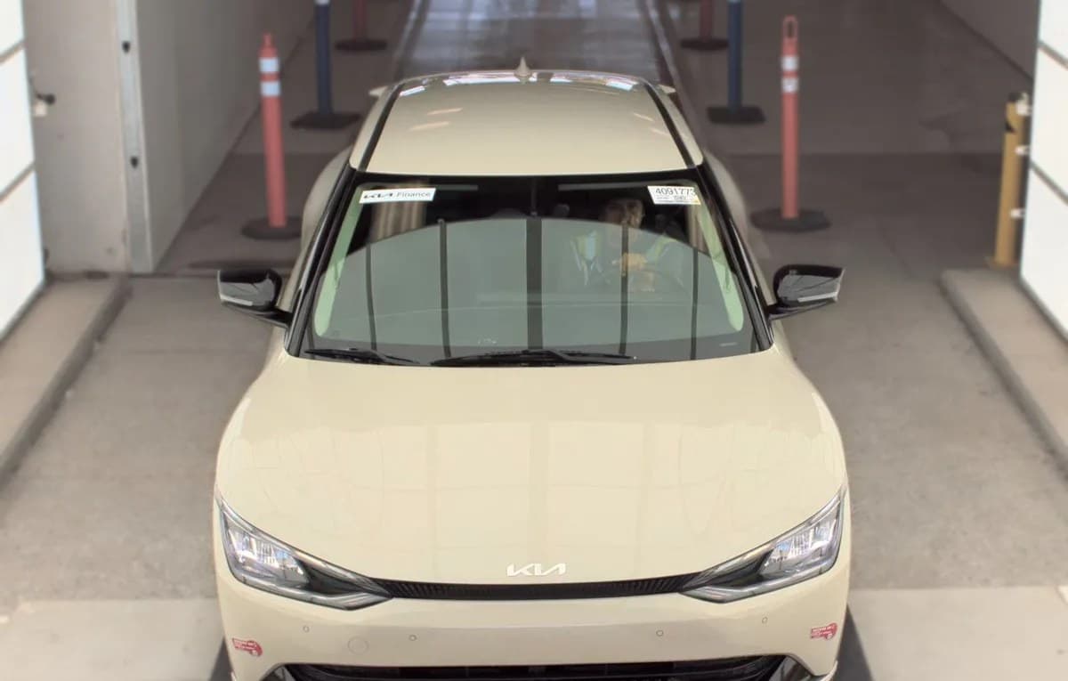 2023 KIA EV6 Wind 3